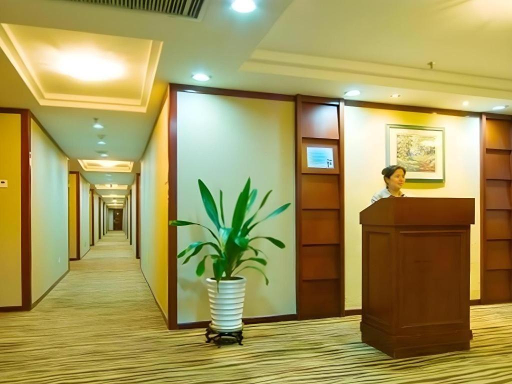 Friendship Hotel Shenzhen Eksteriør billede
